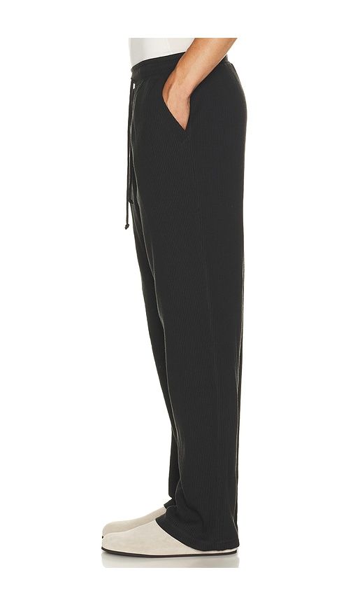 Waffle Straight Leg Pant in Black. - size L (also in M, S, XL/1X, XXL/2X) - SKIMS - Modalova