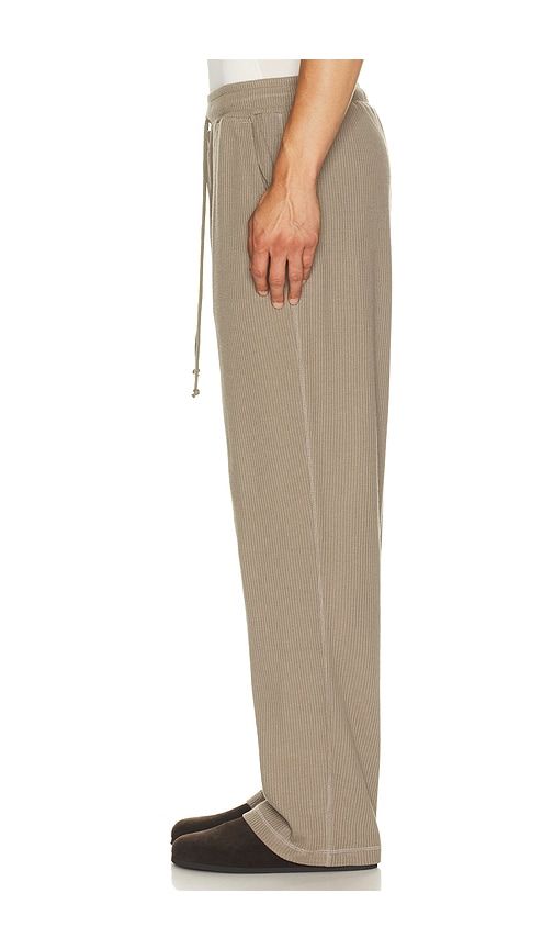 Waffle Straight Leg Pant in Brown. - size S (also in M, L, XL/1X, XXL/2X) - SKIMS - Modalova