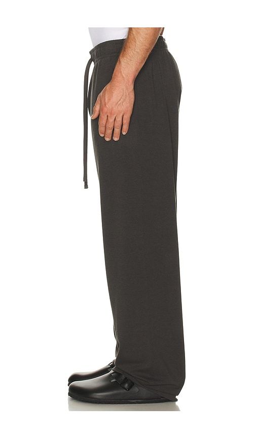 Jersey Straight Pant in Grey. - size L (also in M, S, XL/1X, XXL/2X) - SKIMS - Modalova