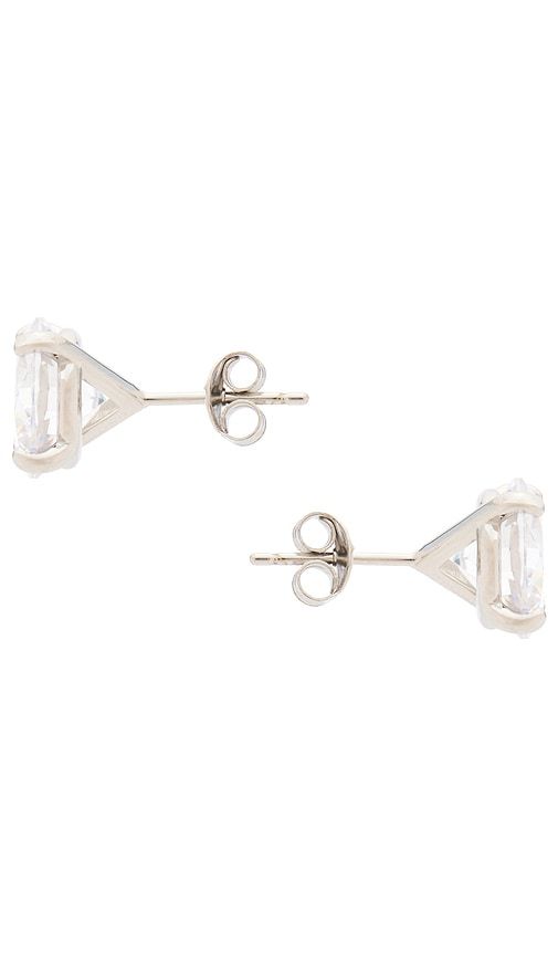 Caroline Large Stud in Metallic - SHASHI - Modalova