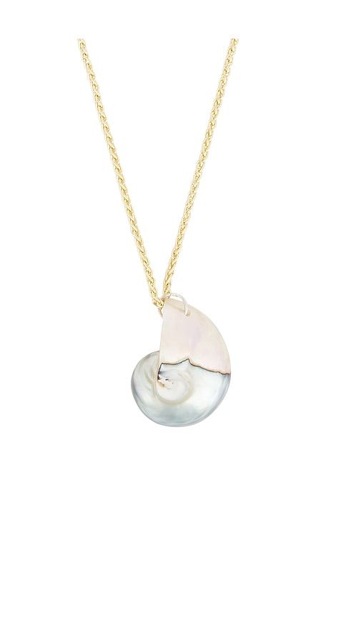 SHASHI Pendant Necklace in Brown - SHASHI - Modalova