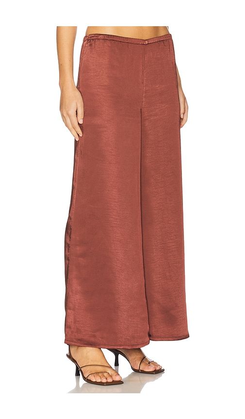 Nella Satin Wide Leg Pant in Brown. - size L (also in S) - SIMONMILLER - Modalova