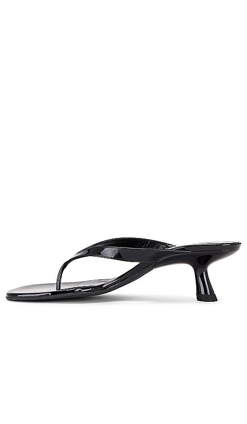 Beep Thong Sandal in . Taglia 35. Also in 36, 37, 39, 40, 41 - SIMONMILLER - Modalova