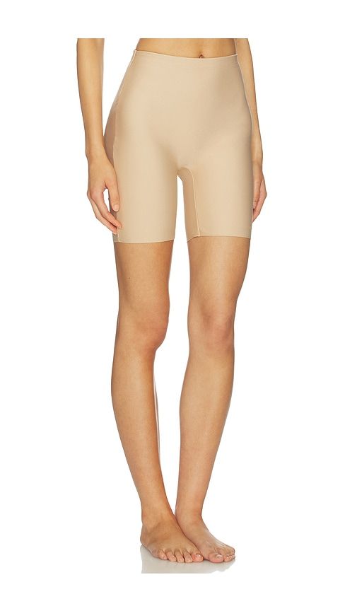Body Butt Enhancing Short in Nude. - size S (also in M, L, XL, XXL) - SKIMS - Modalova