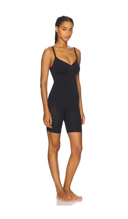 Seamless Sculpt Mid Thigh Bodysuit in Black. - size 2X (also in S, XS) - SKIMS - Modalova