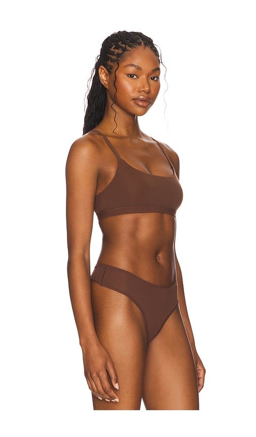 Fits Everybody Scoop Bralette in Chocolate. - size S (also in XS, XXS) - SKIMS - Modalova