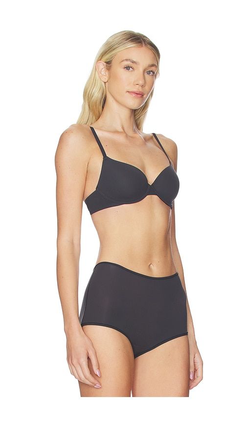 Fits Everybody T-shirt Bra in Black. - size 32B (also in 32C, 32D, 32DD, 34D, 36A) - SKIMS - Modalova