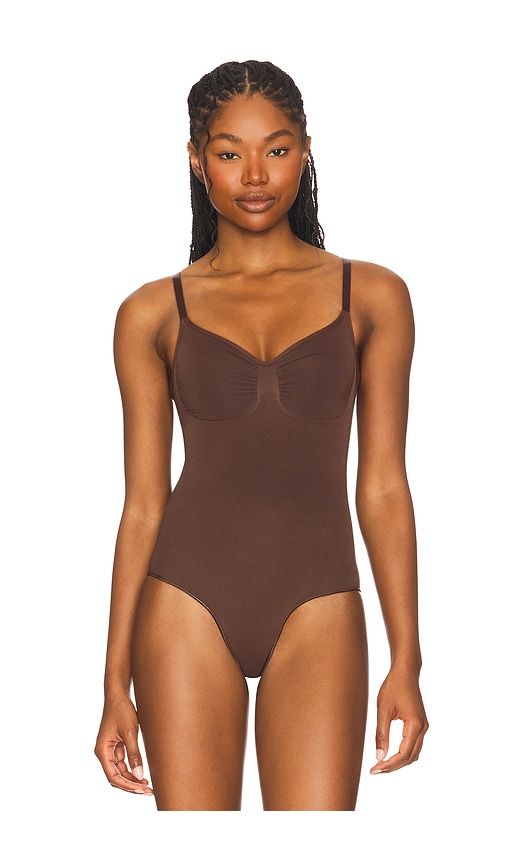 Seamless Sculpt Bodysuit Brief in Chocolate. - size S (also in XL) - SKIMS - Modalova