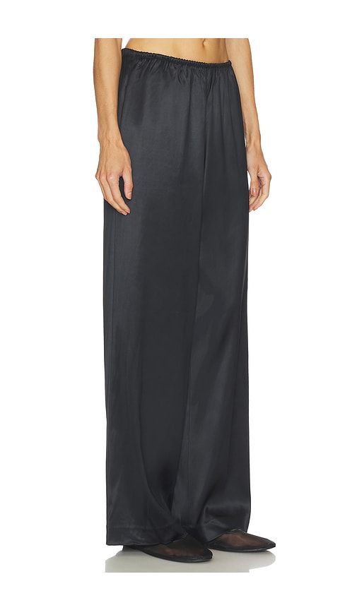 Heavyweight Satin Wide Leg Pant in Black. - size L (also in M, S, XS) - SKIMS - Modalova