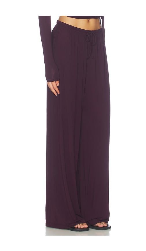 Cloud Sleep Pant in Wine. - size L (also in M, S, XL, XS, XXS) - SKIMS - Modalova