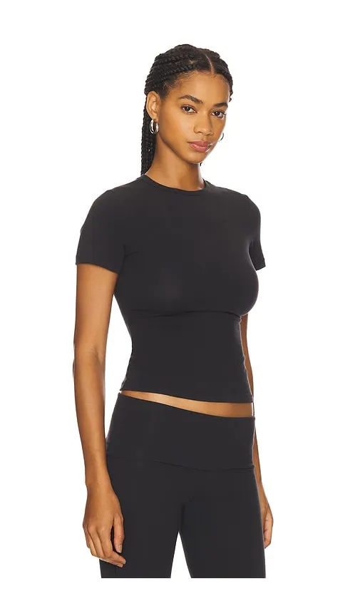 Cotton Jersey T-Shirt in Black. - size L (also in S, XS, XXS) - SKIMS - Modalova