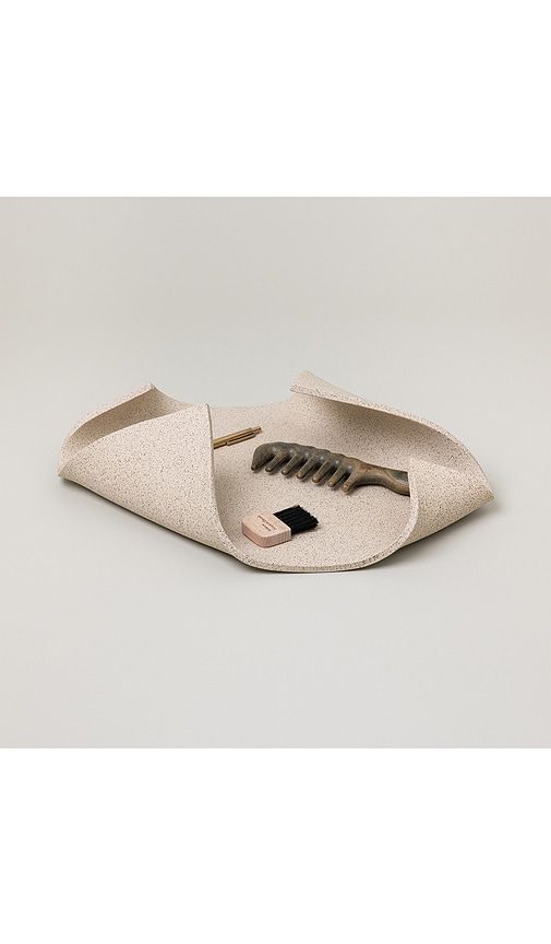 SIN Cocoon Tray in Cream - SIN - Modalova