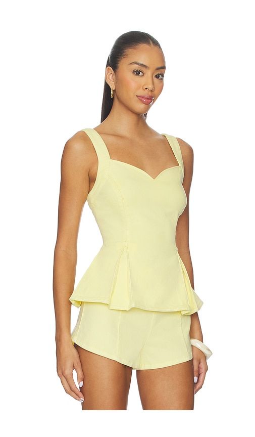 Zenia Top in Yellow. - size 10 (also in 12, 6, 8) - Steve Madden - Modalova