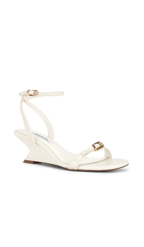 Zaloma Strappy Sandal in Cream. - size 10 (also in 6, 6.5, 7, 7.5, 8, 8.5, 9) - Steve Madden - Modalova