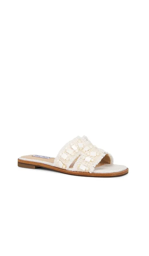 Hadyn Self Sandal in Ivory. - size 10 (also in 6, 7.5, 8.5, 9.5) - Steve Madden - Modalova