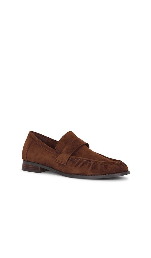 Ronie Loafer in Chocolate. - size 10 (also in 6, 6.5, 7, 7.5, 8, 8.5, 9, 9.5) - Steve Madden - Modalova