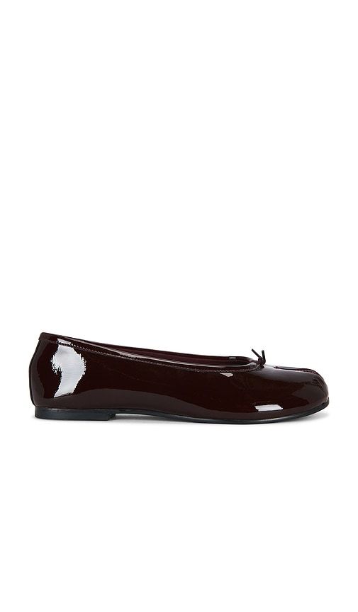 Calico Flat in Burgundy. - size 10 (also in 8.5, 9.5) - Steve Madden - Modalova