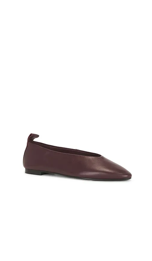 Swanky Flat in Burgundy. - size 10 (also in 6, 6.5, 7, 7.5, 8, 8.5, 9.5) - Steve Madden - Modalova