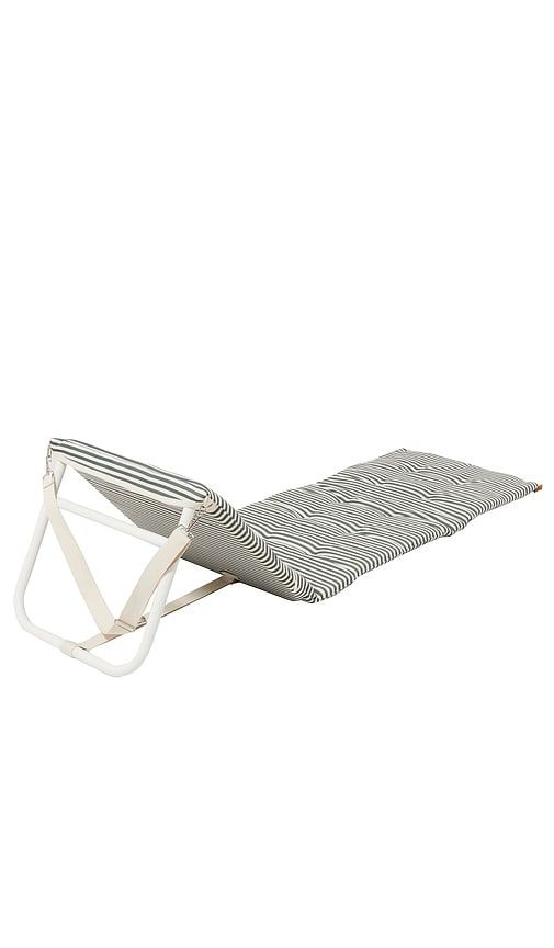 Reclining Beach Chair in Olive - Sunnylife - Modalova