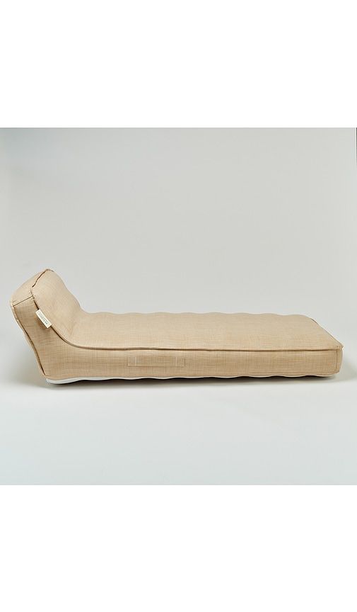 Sunnylife Luxe Lounger in Beige - Sunnylife - Modalova