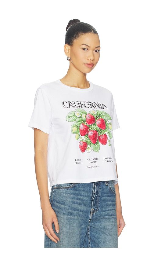 California Strawberries Everyday Tee in . - size L (also in M, S, XL, XS) - Sunny Somewhere - Modalova
