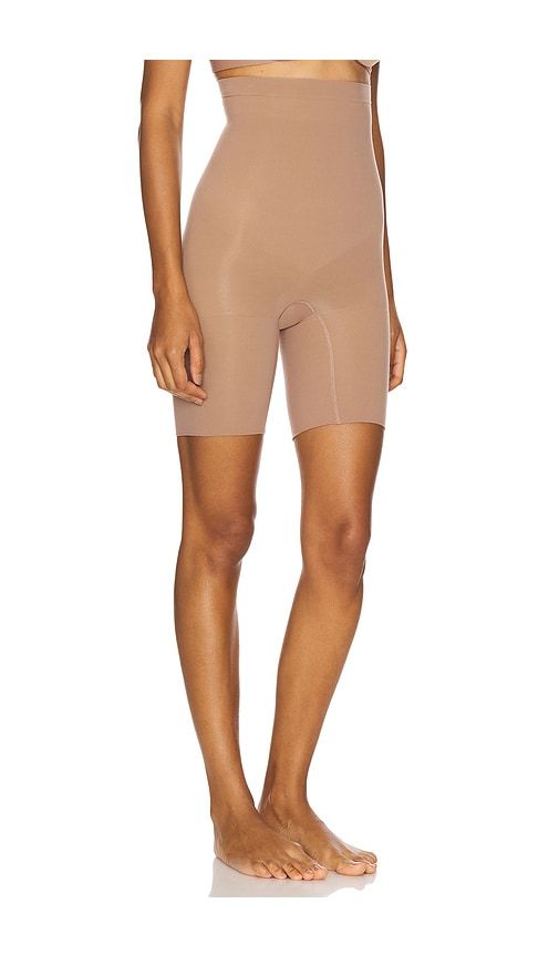 Sculpt Seamless Power High Waisted Short in Taupe. - size L (also in M, S, XL) - SPANX - Modalova