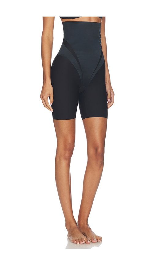 Sculpt Transform High Waisted Mid Thigh Short in Black. - size S (also in XL, XS) - SPANX - Modalova