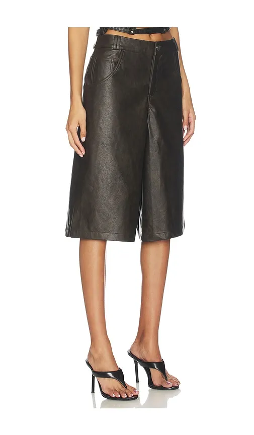 Vala Faux Leather Short in . - size S (also in XS, XXS) - superdown - Modalova
