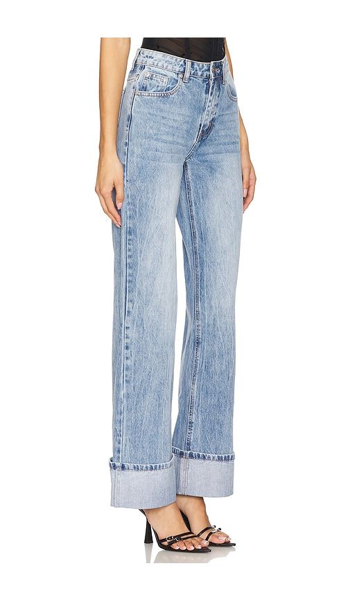Lulu Cuffed Jeans in Blue. - size L (also in M, S, XL, XXS) - superdown - Modalova