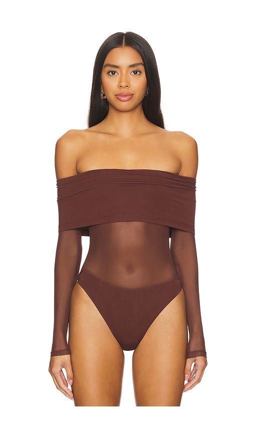 Koa Bodysuit in Chocolate. - size M (also in S) - superdown - Modalova