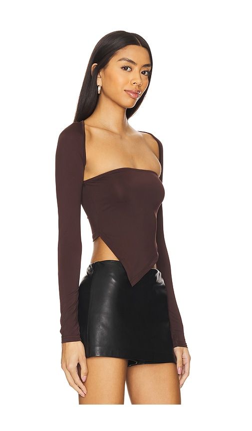 Dax Shrug Top in Chocolate. - size M (also in S, XS) - superdown - Modalova