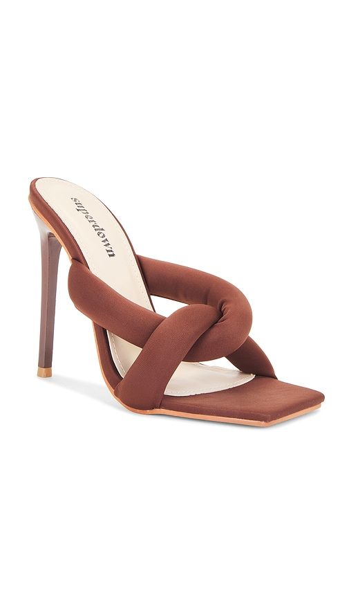 Junie Sandal in Chocolate. - size 10 (also in 6, 7, 8, 9) - superdown - Modalova