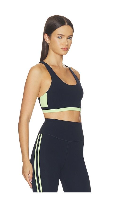 Maci Airweight Sports Bra in Navy. - size M (also in S, XS) - Splits59 - Modalova