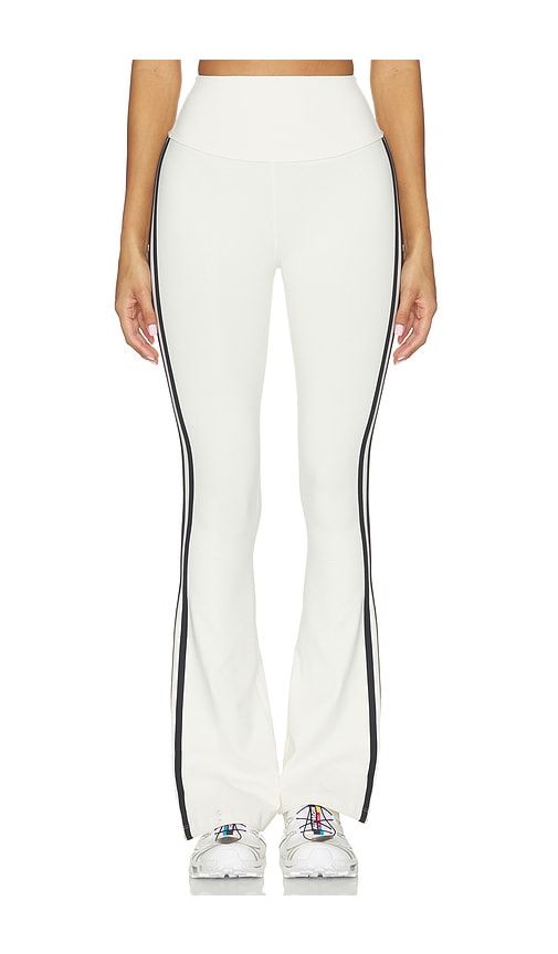 Raquel Highwaist Supplex Flare 32 Legging in Cream. - size L (also in M, S, XS) - Splits59 - Modalova
