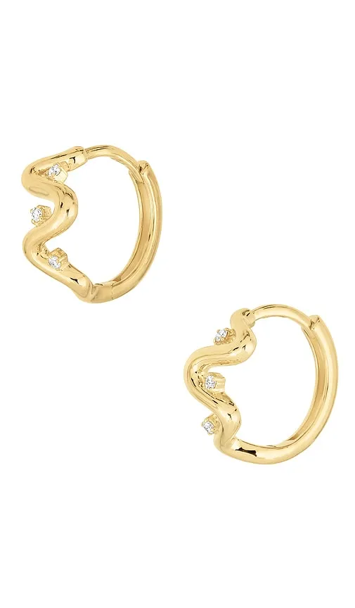 Harbor Lights Huggie Earrings in Metallic Gold - STONE AND STRAND - Modalova