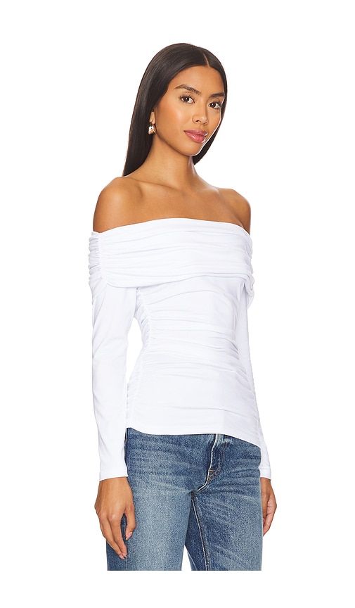 Off The Shoulder Gathered Long Sleeve Top in White. - size S (also in XL) - Susana Monaco - Modalova