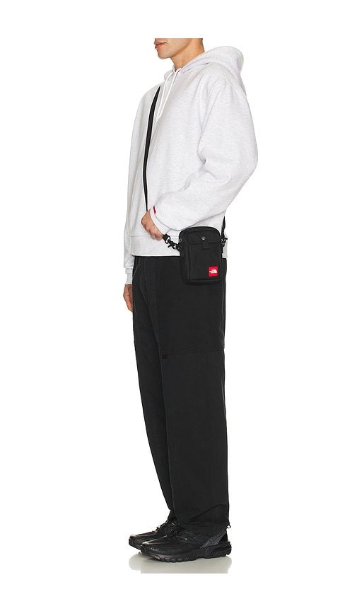 Red Box Small Carry Bag in Black - The North Face - Modalova