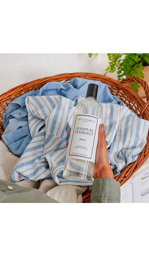 Classic Signature Detergent in - The Laundress - Modalova