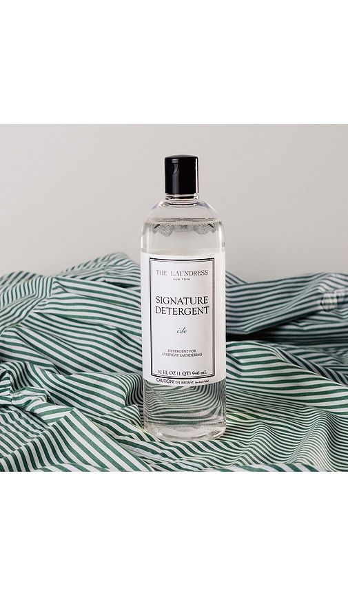 Isle Detergent in - The Laundress - Modalova