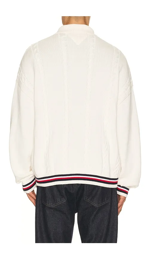 Relaxed Cable Knitted Cardigan in Cream. - size L (also in M, S, XL/1X) - Tommy Jeans - Modalova