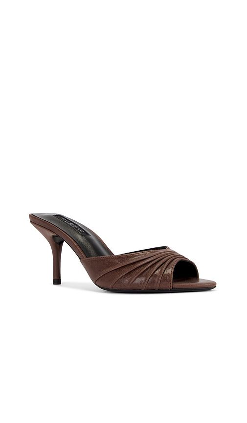 Hype Sandal in Chocolate. - size 7 (also in 7.5, 8, 8.5, 9) - Tony Bianco - Modalova