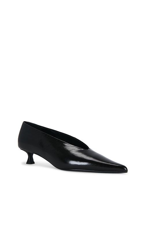Cherry Pump in Chocolate. - size 10 (also in 6, 7, 7.5, 8, 9, 9.5) - Tony Bianco - Modalova