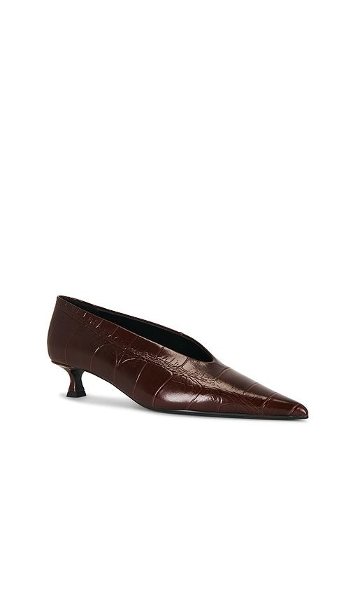 Cherry Pump in Wine. - size 10 (also in 6, 6.5, 7, 7.5, 8, 9, 9.5) - Tony Bianco - Modalova