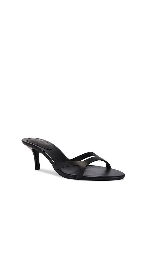 Daisy Sandal in Black. - size 5.5 (also in 6, 6.5, 7, 7.5, 8, 8.5, 9, 10) - Tony Bianco - Modalova