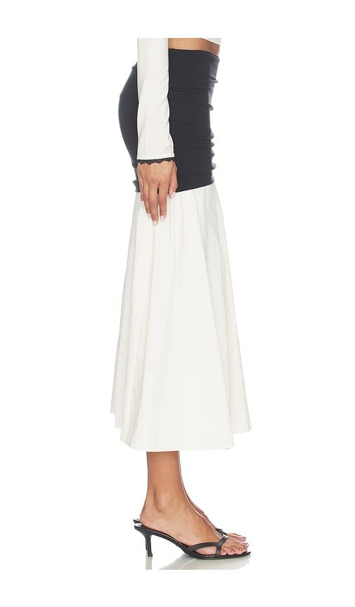 Mari Skirt in ,White. - size S (also in XS) - The Line by K - Modalova
