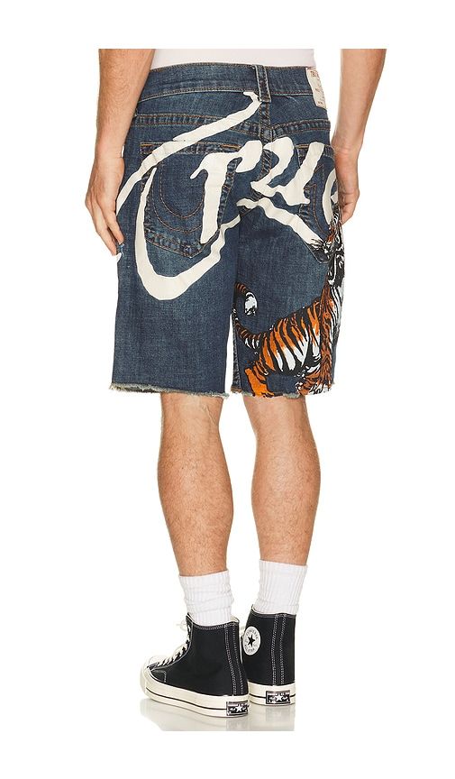 Ricky Big T Undone Hem Shorts in Blue. - size 30 (also in 31, 32, 33, 36) - True Religion - Modalova