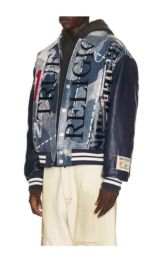 Denim Print Bomber Jacket in Blue. - size L (also in M, S, XL/1X, XXL/2X) - True Religion - Modalova