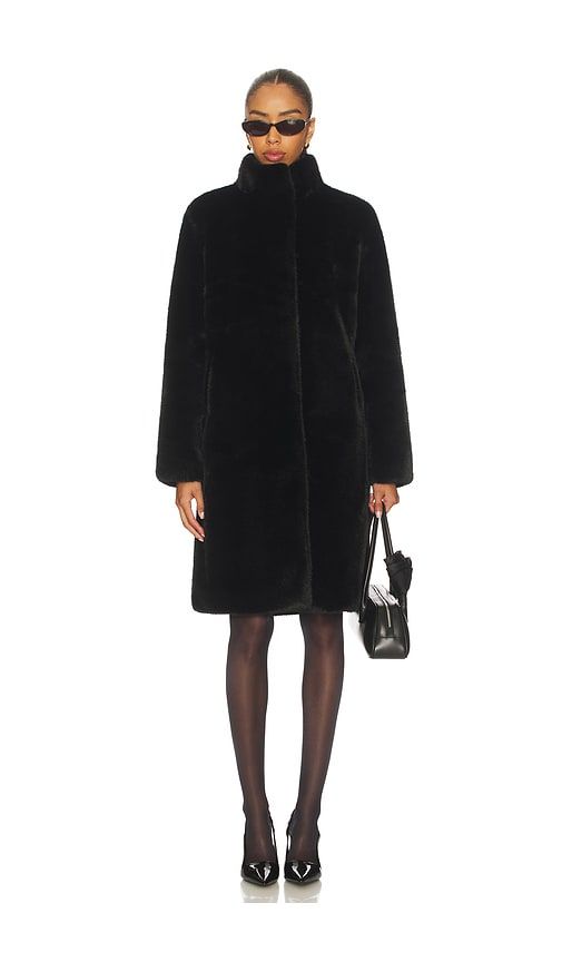 Raven Coat in . - size L (also in M, S, XS) - Unreal Fur - Modalova