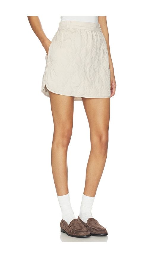 Florin Quilted Skirt in Ivory. - size L (also in M, S, XS) - Varley - Modalova