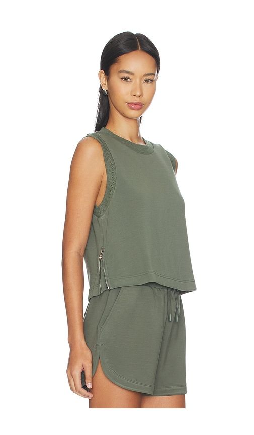 Shea Crop Tank Top in Green. - size L (also in M, S, XL, XS) - Varley - Modalova